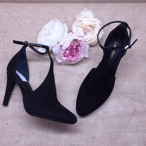 Calvin Klein Black Suede T-Strap Cherilyn T-Strap Pumps Size 9